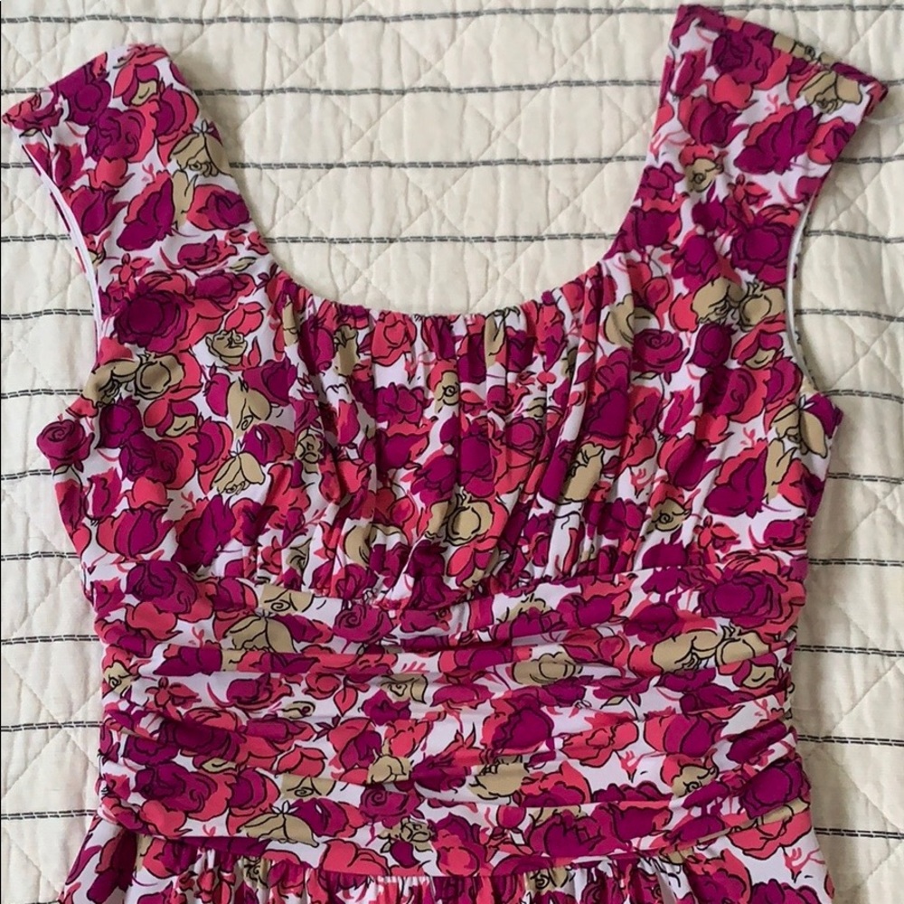 Women’s pink rose dress